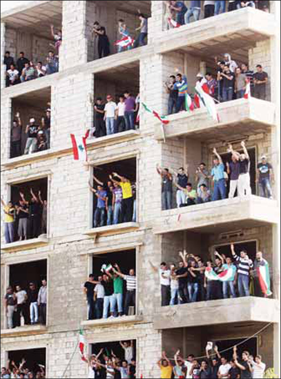 اسرائيل تنفي رواية نصرالله حول الرشاش الذي أهداه لنجاد صورة رقم 8 اسرائيل تنفي رواية نصرالله حول الرشاش الذي أهداه لنجاد صورة رقم 8