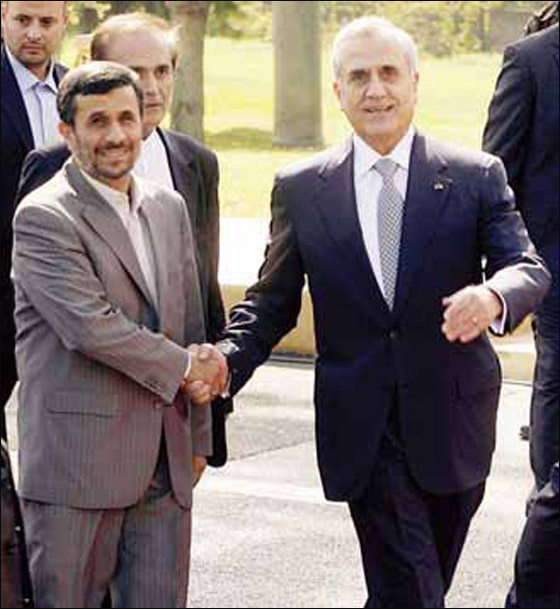 اسرائيل تنفي رواية نصرالله حول الرشاش الذي أهداه لنجاد صورة رقم 9 اسرائيل تنفي رواية نصرالله حول الرشاش الذي أهداه لنجاد صورة رقم 9