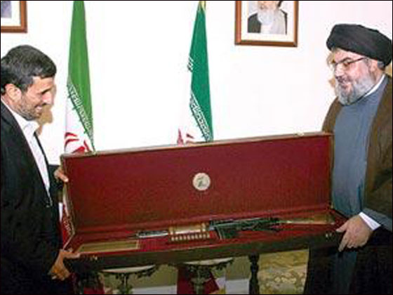 اسرائيل تنفي رواية نصرالله حول الرشاش الذي أهداه لنجاد صورة رقم 2 اسرائيل تنفي رواية نصرالله حول الرشاش الذي أهداه لنجاد صورة رقم 2