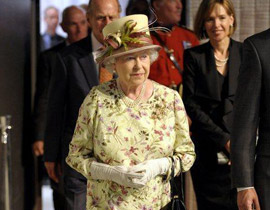 الملكة اليزابيث تلغي حفلة العيد بسبب الأوضاع الإقتصادية! صورة رقم 1 الملكة اليزابيث تلغي حفلة العيد بسبب الأوضاع الإقتصادية! صورة رقم 1