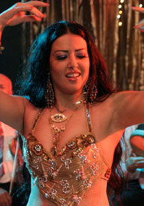 سمية الخشاب تتحول من راقصة في فرقة لراقصة في احد الملاهي! صورة رقم 1 سمية الخشاب تتحول من راقصة في فرقة لراقصة في احد الملاهي! صورة رقم 1