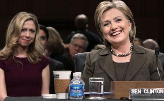 مستحضرات تجميل كلينتون.. تخفي آثار قلة النوم!! صورة رقم 13 مستحضرات تجميل كلينتون.. تخفي آثار قلة النوم!! صورة رقم 13