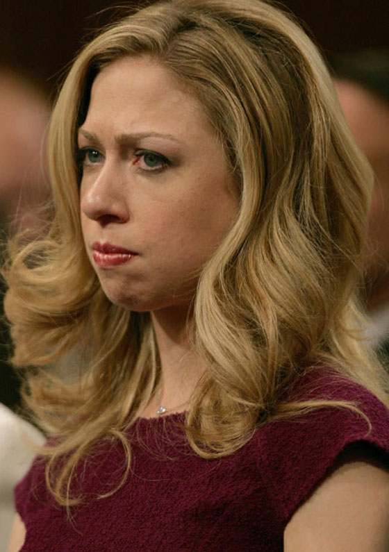 مستحضرات تجميل كلينتون.. تخفي آثار قلة النوم!! صورة رقم 16 مستحضرات تجميل كلينتون.. تخفي آثار قلة النوم!! صورة رقم 16