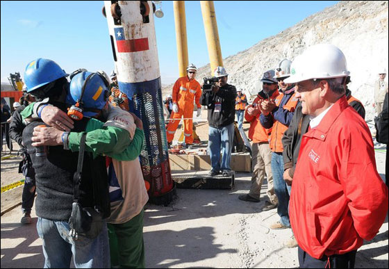 عرض ملابس واواني عمال منجم تشيلي في متحف!! صورة رقم 7 عرض ملابس واواني عمال منجم تشيلي في متحف!! صورة رقم 7
