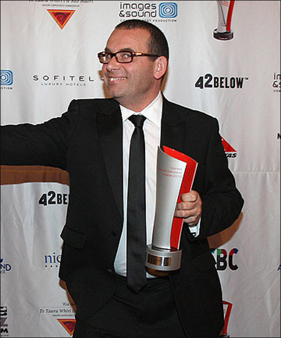 مذيع يقدم استقالته بعد تلقي 1500 شكوى بسبب تصريحاته العنصرية! صورة رقم 2 مذيع يقدم استقالته بعد تلقي 1500 شكوى بسبب تصريحاته العنصرية! صورة رقم 2