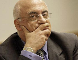 المطالبة بسحب رخصة الطبيب الذي زرع 14 جنينا في رحم أم الثمانية! صورة رقم 1 المطالبة بسحب رخصة الطبيب الذي زرع 14 جنينا في رحم أم الثمانية! صورة رقم 1