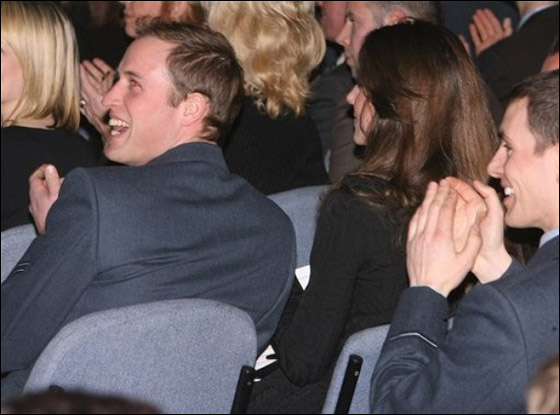 تحمل صورة الأمير ويليام وصديقته.. عملة تذكارية من الذهب والفضة! صورة رقم 2