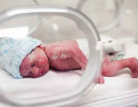 فتاة تتخلص من جنينها برميه في صندوق القمامة! صورة رقم 1