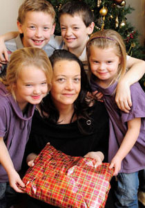 كارثة في بريطانيا.. الام رحلت وتركت روحها لابنائها!! صورة رقم 1 كارثة في بريطانيا.. الام رحلت وتركت روحها لابنائها!! صورة رقم 1