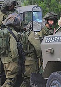 إسرائيل: الجنود سرقوا أسلحة من المعسكر وباعوها لعصابات الإجرام صورة رقم 1