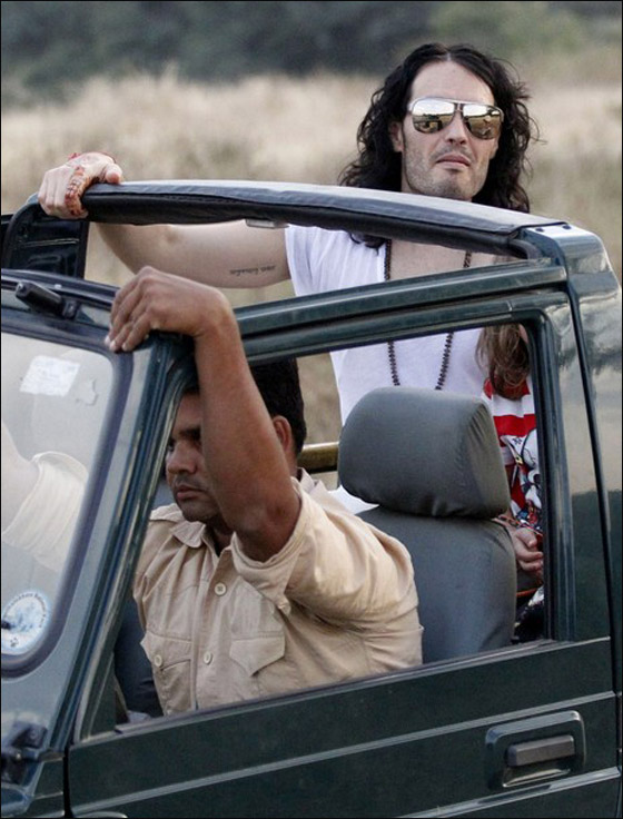 الكوميدي راسل براند يتزوج كاتي بيري ولكن.. في محمية للنمور صورة رقم 19 الكوميدي راسل براند يتزوج كاتي بيري ولكن.. في محمية للنمور صورة رقم 19