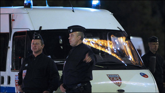 رأت زوجها عاريا، ظنته الشيطان فقفزت وأسرتها من النافذة! صورة رقم 2