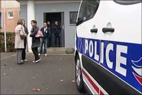 رأت زوجها عاريا، ظنته الشيطان فقفزت وأسرتها من النافذة! صورة رقم 3