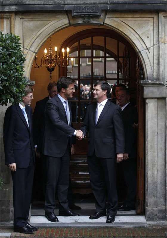 مدرّس.. وظيفة إضافية لرئيس الوزراء الهولندي! صورة رقم 7 مدرّس.. وظيفة إضافية لرئيس الوزراء الهولندي! صورة رقم 7