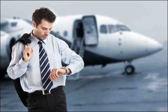 فرنسي سافر مع زملائه وترك زوجته المريضة في المطار! صورة رقم 1