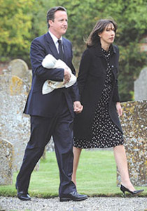 أين سيمضي رئيس الحكومة البريطانية ليلة رأس السنة؟! صورة رقم 1