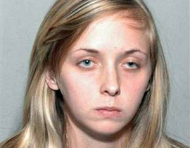 قتلت طفلها.. لأنه أزعجها بصراخه بينما كانت تلعب 