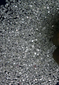 العقاقير المسهلة والموز لاسترجاع مجوهرات من أحشاء السارق! صورة رقم 1 العقاقير المسهلة والموز لاسترجاع مجوهرات من أحشاء السارق! صورة رقم 1