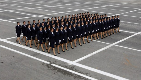 تفاديا للاحراج.. الرئيس التركي يفصل بين الجيش والزوجة!  صورة رقم 2