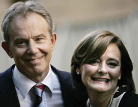 بيع ساعة بلير المهداة من الرئيس الايطالي مقابل 155 دولار!! صورة رقم 1 بيع ساعة بلير المهداة من الرئيس الايطالي مقابل 155 دولار!! صورة رقم 1