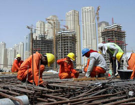 عمال مصر ينتعشون مع زيادة الحد الادنى للاجور صورة رقم 1 عمال مصر ينتعشون مع زيادة الحد الادنى للاجور صورة رقم 1