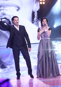 راغب علامة يضيء السهرة الخامسة من نجم الخليج! صورة رقم 3 راغب علامة يضيء السهرة الخامسة من نجم الخليج! صورة رقم 3