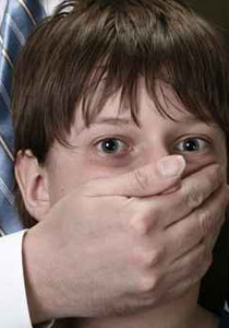 قمة البخل: يحرق ابنه كي لا يدفع معاينة للطبيب!! صورة رقم 1