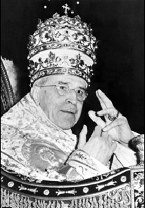 دور البابا بيوس في فيلم عن الحرب العالمية يغضب حاخام روما صورة رقم 1