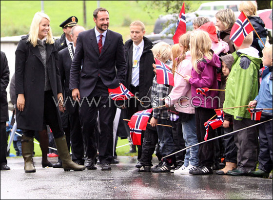 ولي عهد النرويج وعائلته يتحضران لإجازة لمدة شهرين!  صورة رقم 3