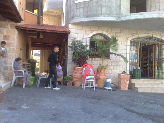 orange تتجوّل في شوارع سخنين وتزور مشاهدي مباراة سخنين واشدود في الدوحة صورة رقم 5 orange تتجوّل في شوارع سخنين وتزور مشاهدي مباراة سخنين واشدود في الدوحة صورة رقم 5