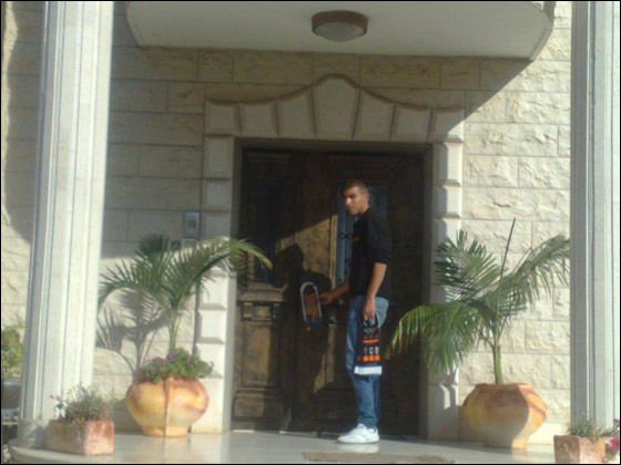 orange تتجوّل في شوارع سخنين وتزور مشاهدي مباراة سخنين واشدود في الدوحة صورة رقم 7 orange تتجوّل في شوارع سخنين وتزور مشاهدي مباراة سخنين واشدود في الدوحة صورة رقم 7