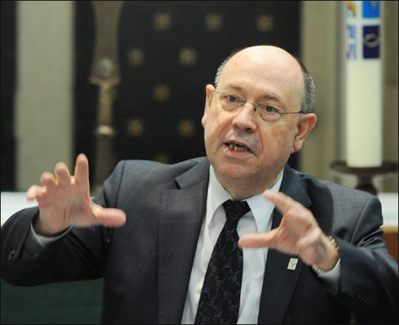 رئيس الكنيسة الالمانية شنايدر: 