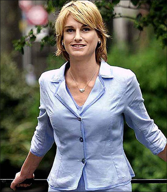 زوجة رئيس مجلس العموم البريطاني بهلوانية! صورة رقم 3 زوجة رئيس مجلس العموم البريطاني بهلوانية! صورة رقم 3