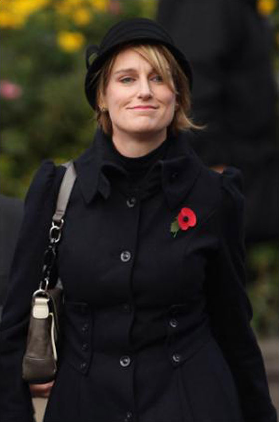 زوجة رئيس مجلس العموم البريطاني بهلوانية! صورة رقم 4 زوجة رئيس مجلس العموم البريطاني بهلوانية! صورة رقم 4