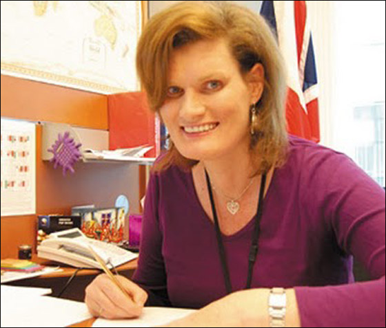 نائبة بريطانية تتهم البرلمان بالتمييز ضدها لكونها سحاقية!  صورة رقم 4