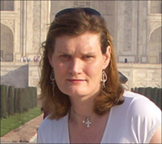 نائبة بريطانية تتهم البرلمان بالتمييز ضدها لكونها سحاقية!  صورة رقم 6