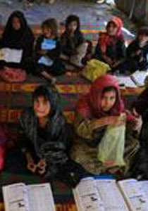 افغانستان: مهاجمة مدرسة فتيات واحراق 850 نسخة من القران!! صورة رقم 1 افغانستان: مهاجمة مدرسة فتيات واحراق 850 نسخة من القران!! صورة رقم 1