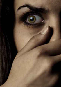 كويتي يتبرّا من ابنته بعد غيابها عن البيت ومعاشرتها 13 شابا!! صورة رقم 1