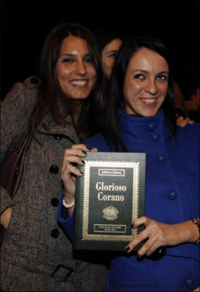 القذافي يقود حملة القذافي يقود حملة