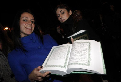 القذافي يقود حملة القذافي يقود حملة