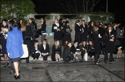 القذافي يقود حملة القذافي يقود حملة