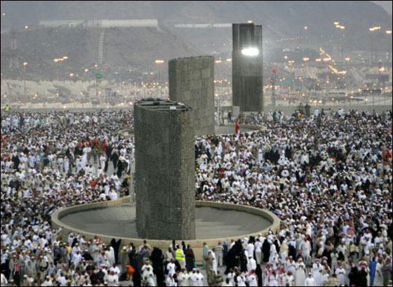 الحجاج يتوجهون لمشعر منى.. لقضاء الحجاج يتوجهون لمشعر منى.. لقضاء
