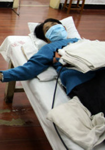 الصين: فتاة تحاول الانتحار.. لتمنح كبدها لوالدها المريض بالسرطان! صورة رقم 1