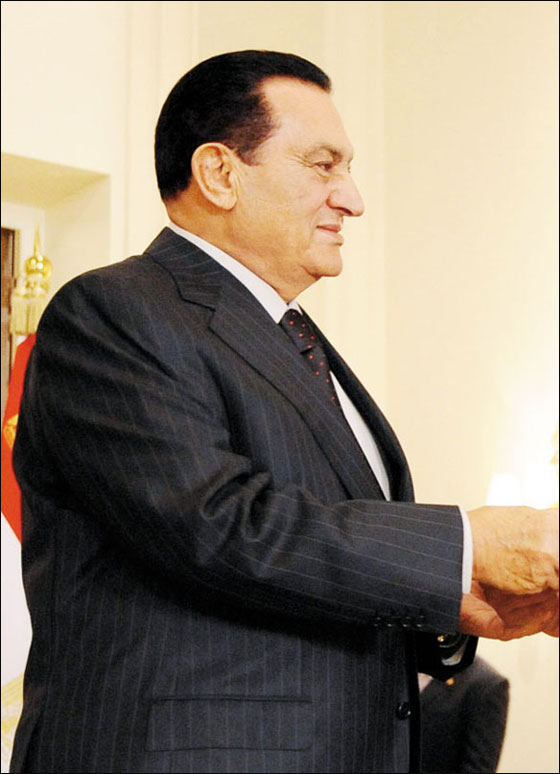 بوش: الرئيس مبارك اخبرنا بأن صدام لديه أسلحة بيولوجية! صورة رقم 8 بوش: الرئيس مبارك اخبرنا بأن صدام لديه أسلحة بيولوجية! صورة رقم 8