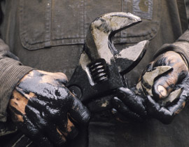 انخفاض اسعار العقود للنفط الخام الأمريكي! صورة رقم 1 انخفاض اسعار العقود للنفط الخام الأمريكي! صورة رقم 1