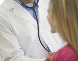 طبيب لامس أجزاء حساسة من جسد امراة فصفعته واشتكت عليه! صورة رقم 1 طبيب لامس أجزاء حساسة من جسد امراة فصفعته واشتكت عليه! صورة رقم 1