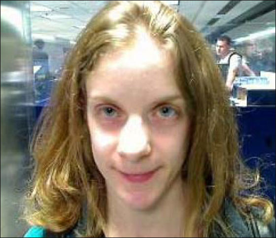 توأمتان تستخدمان مسدسين وتنتحرا!! صورة رقم 5 توأمتان تستخدمان مسدسين وتنتحرا!! صورة رقم 5