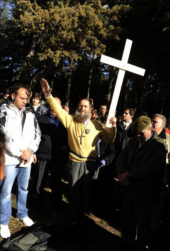 جمعية تدعو لنسف صليب 