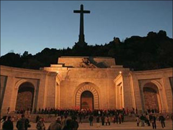 جمعية تدعو لنسف صليب 