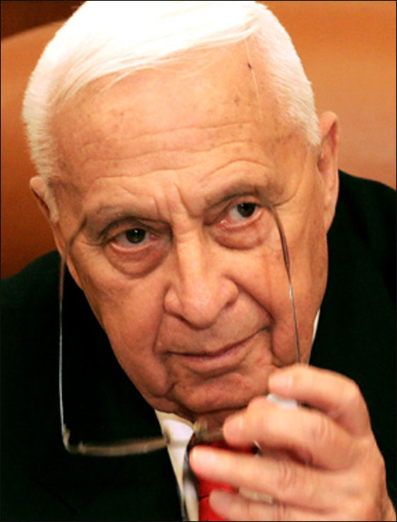 مخرج هولندي: شاهدت شارون بأم عيني يقتل طفلين فلسطينيين!  صورة رقم 6